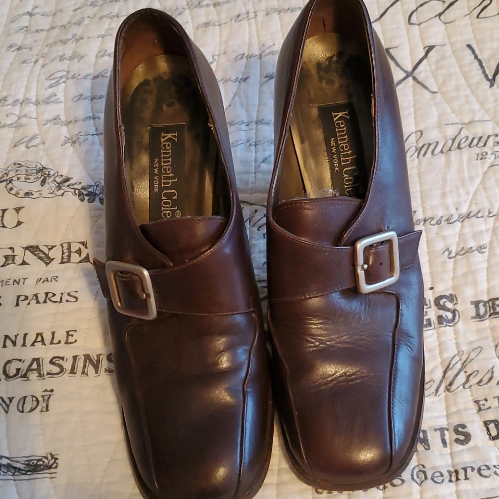 Vintage Kenneth Cole Pumps Very Unique